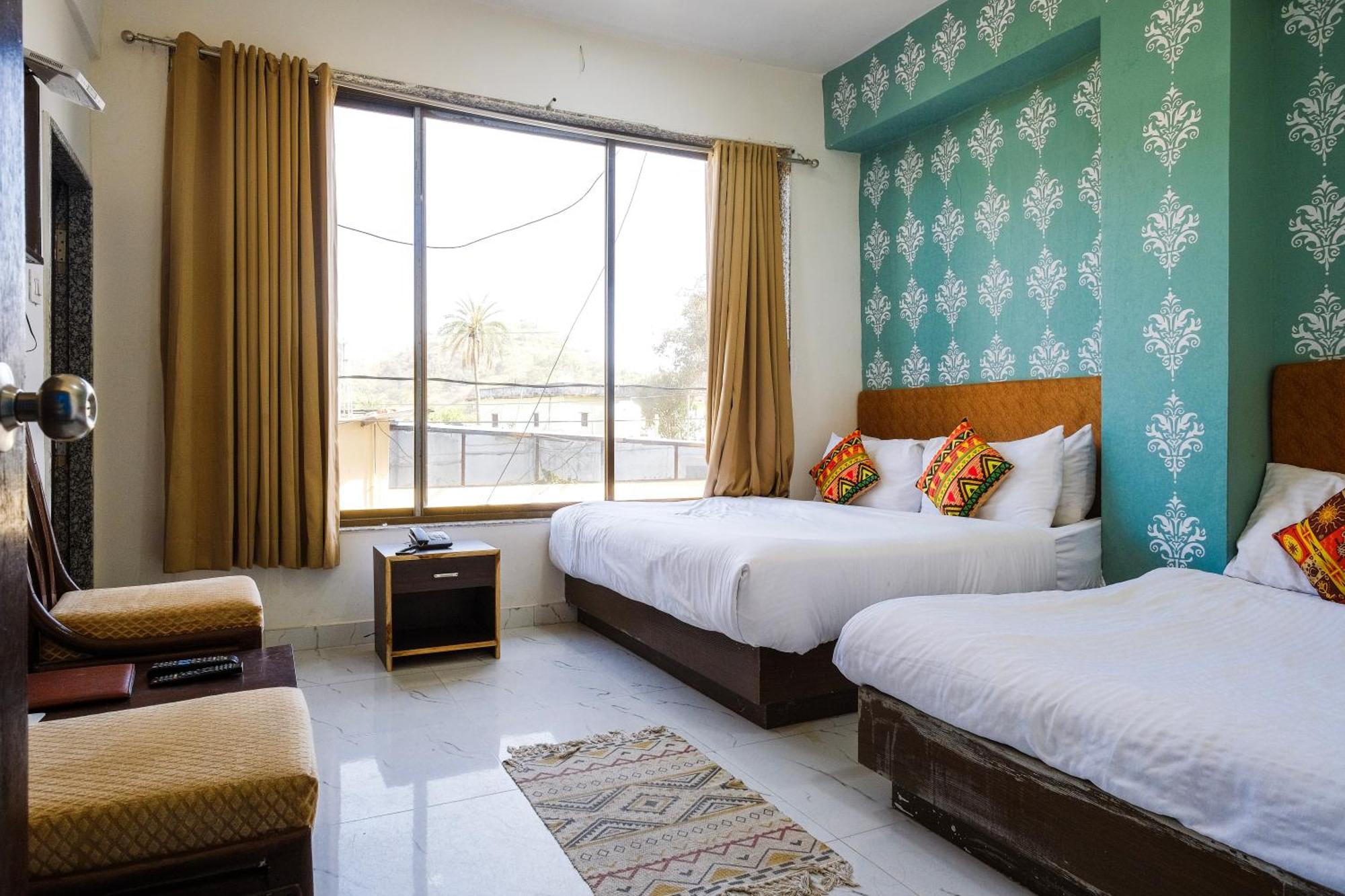 Rudraksha Inn Mount Abu Exterior photo