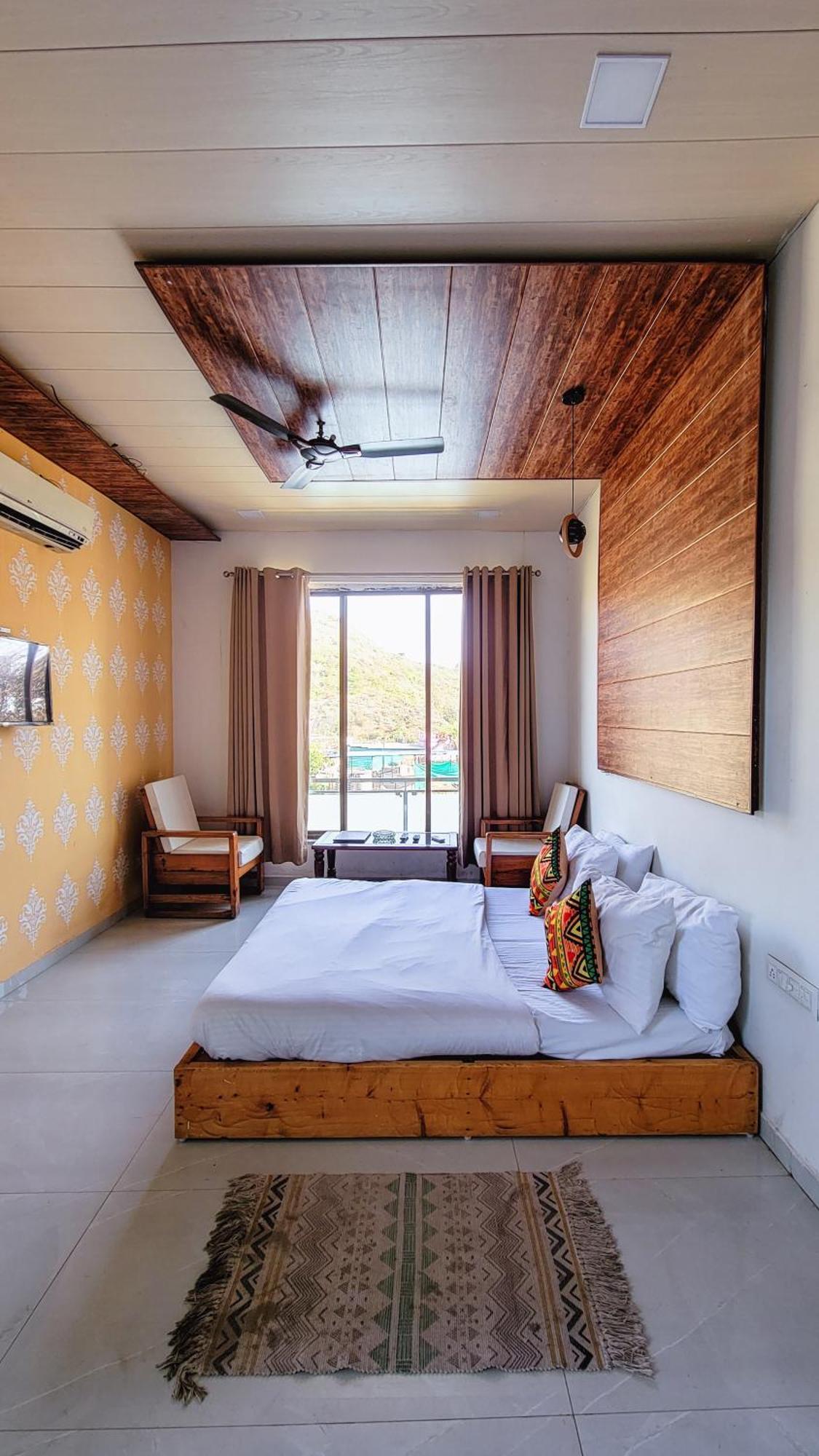Rudraksha Inn Mount Abu Exterior photo