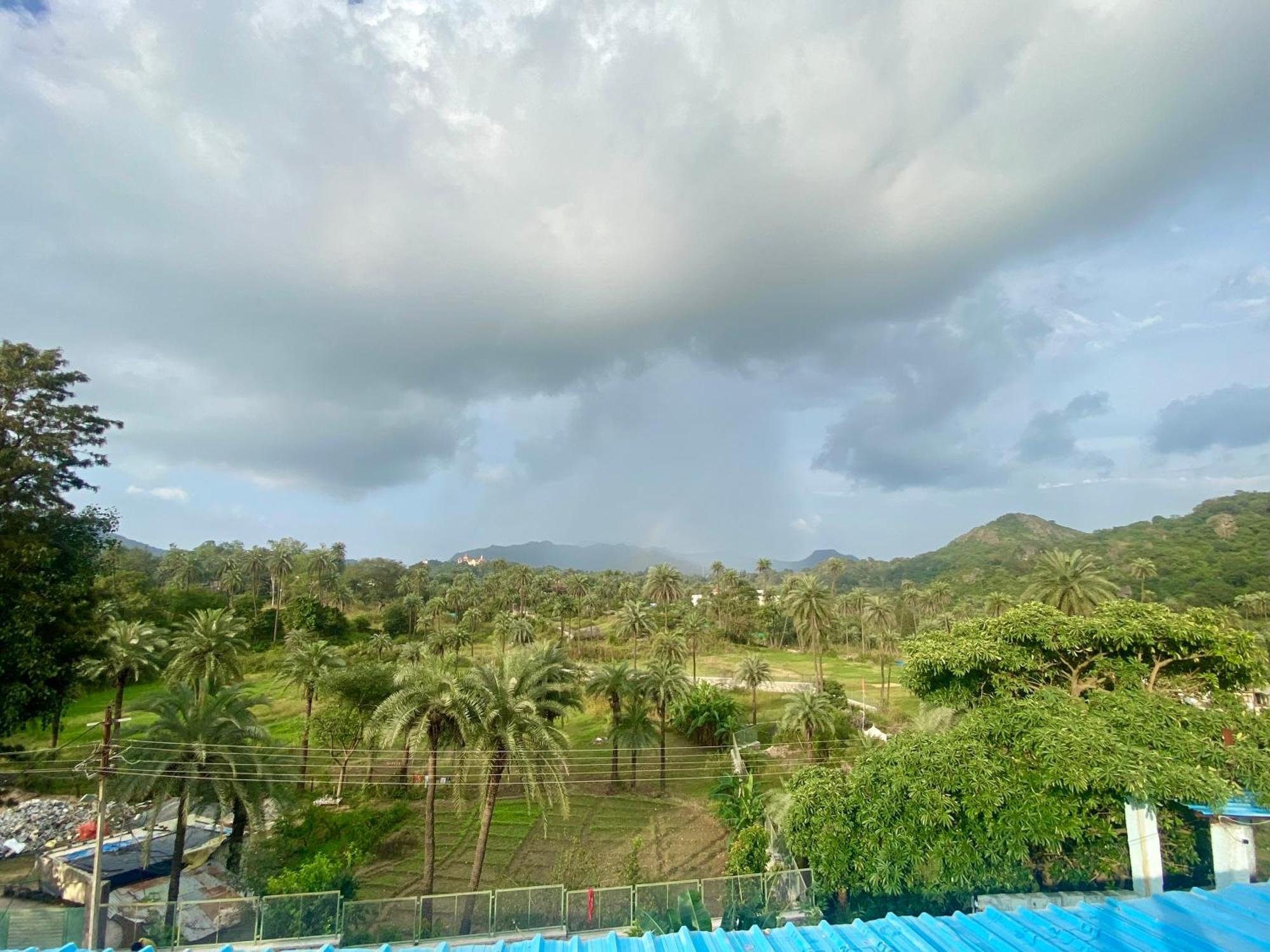 Rudraksha Inn Mount Abu Exterior photo